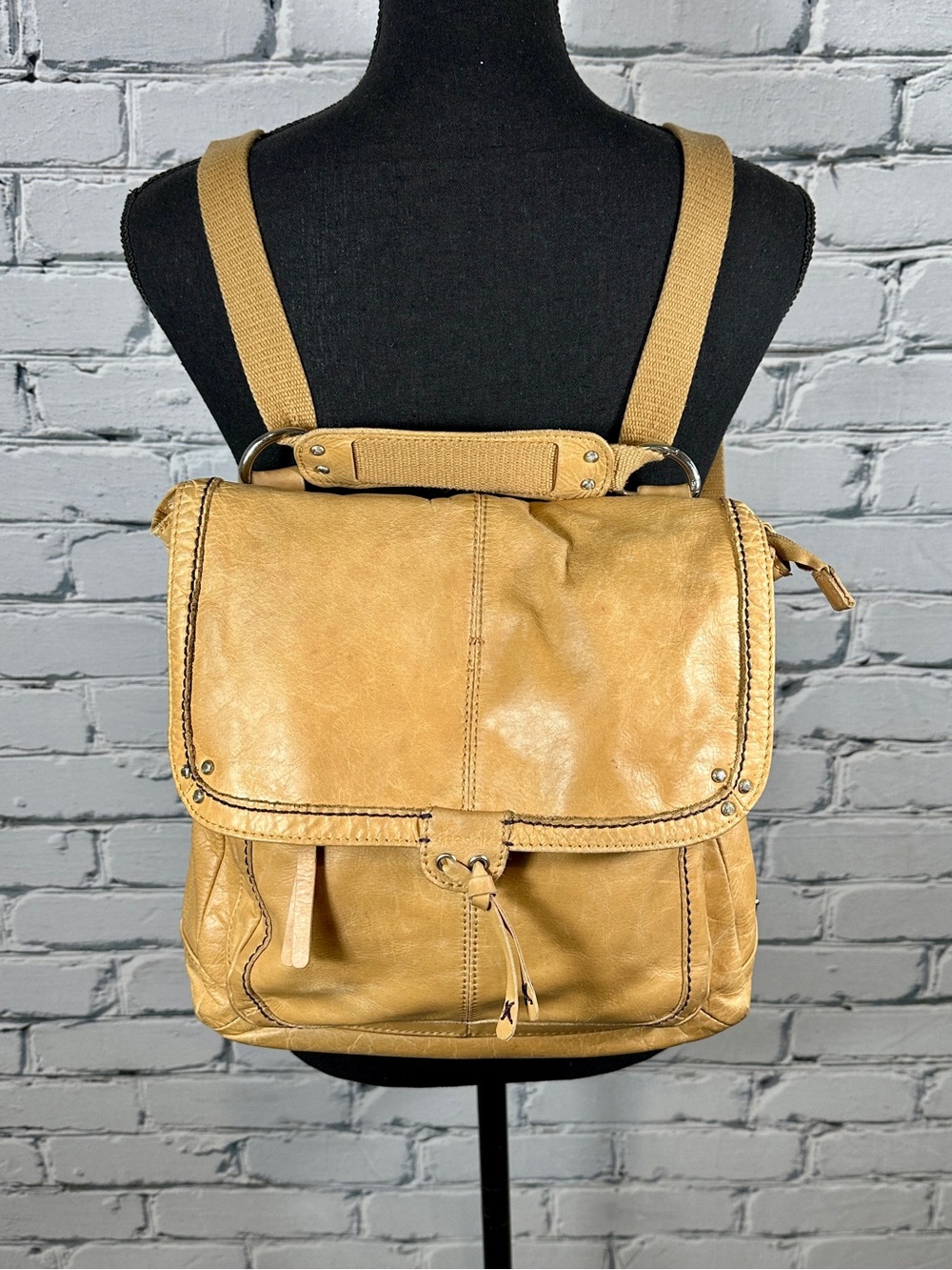 The Sak Ventura Convertible Backpack Crossbody Bag Tan Leather
